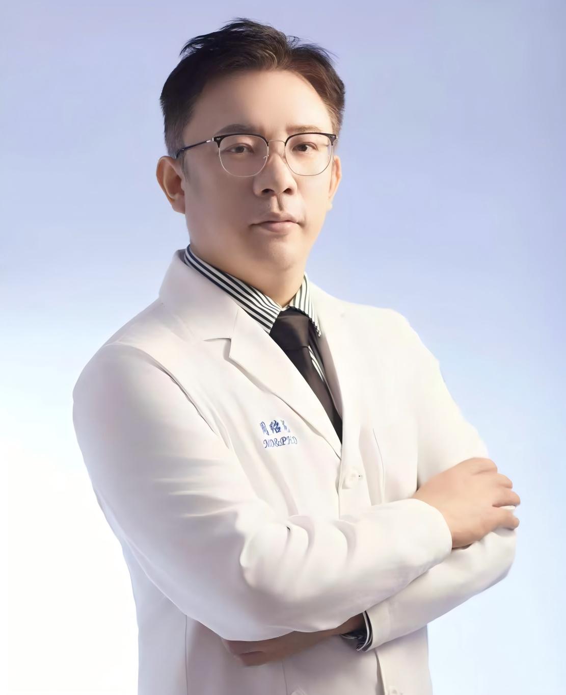 周绍龙(1).jpg